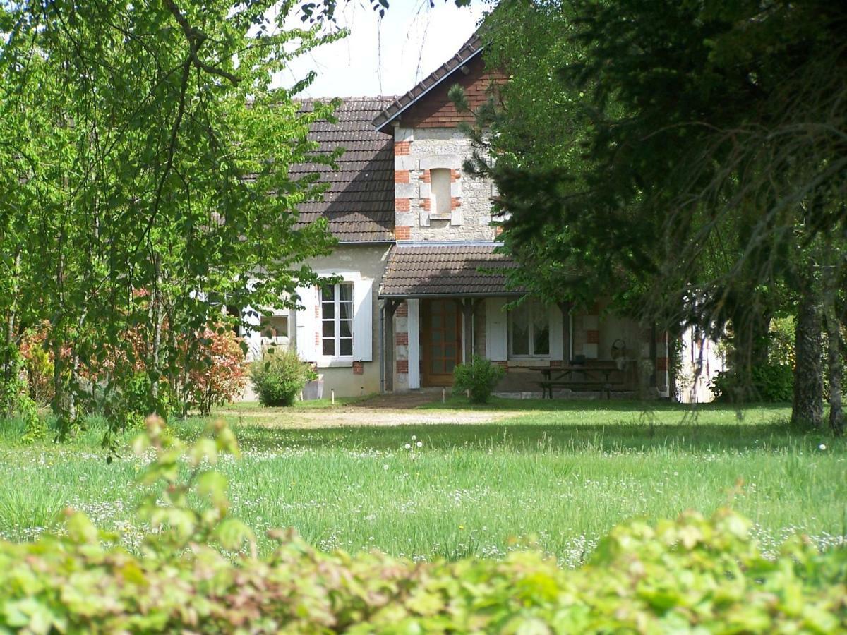 Gite En Forterre Druyes-les-Belles-Fontaines ภายนอก รูปภาพ